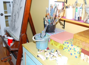 there something calming about a painters work station.  rosalia cleaned it up for the photos and i was so disappointed becasue i wanted to capture the process of how ideas go from imagination to canvas.  oh well, i'll have to catch her in action another day